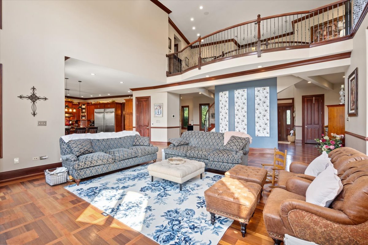 9500 Church Road, Barrington, IL 60010