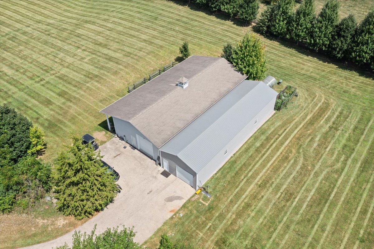 9500 Church Road, Barrington, IL 60010