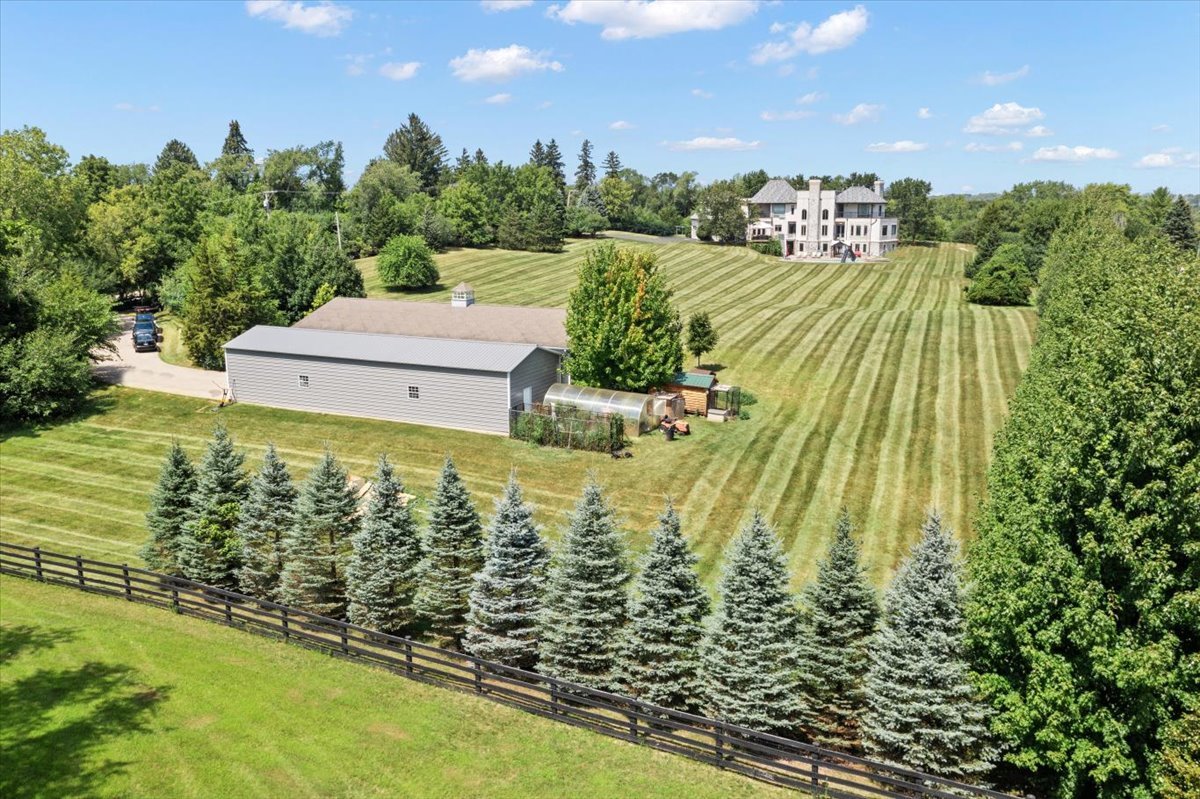 9500 Church Road, Barrington, IL 60010