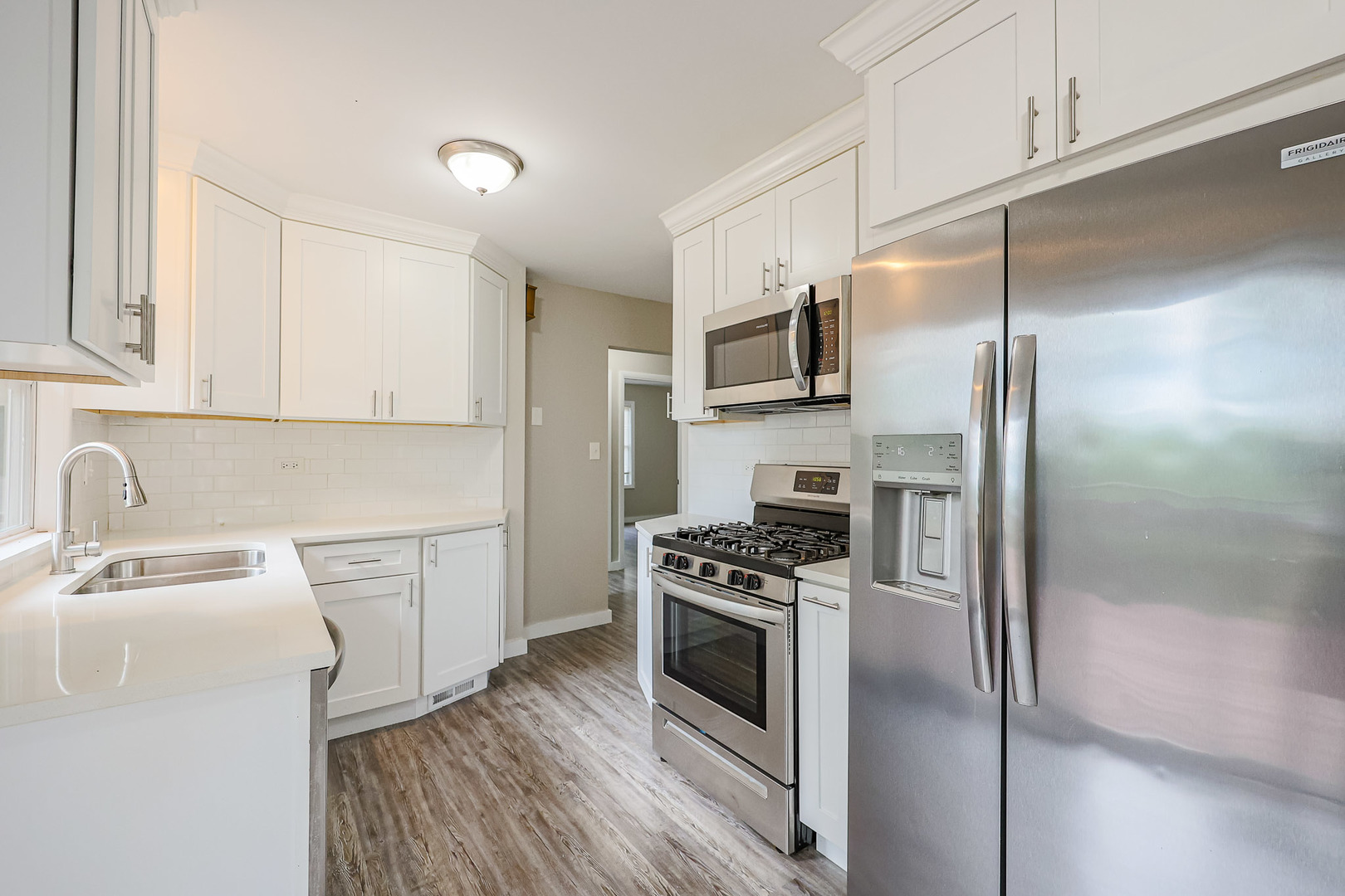 1107 S Hough Street, Barrington, IL 60010