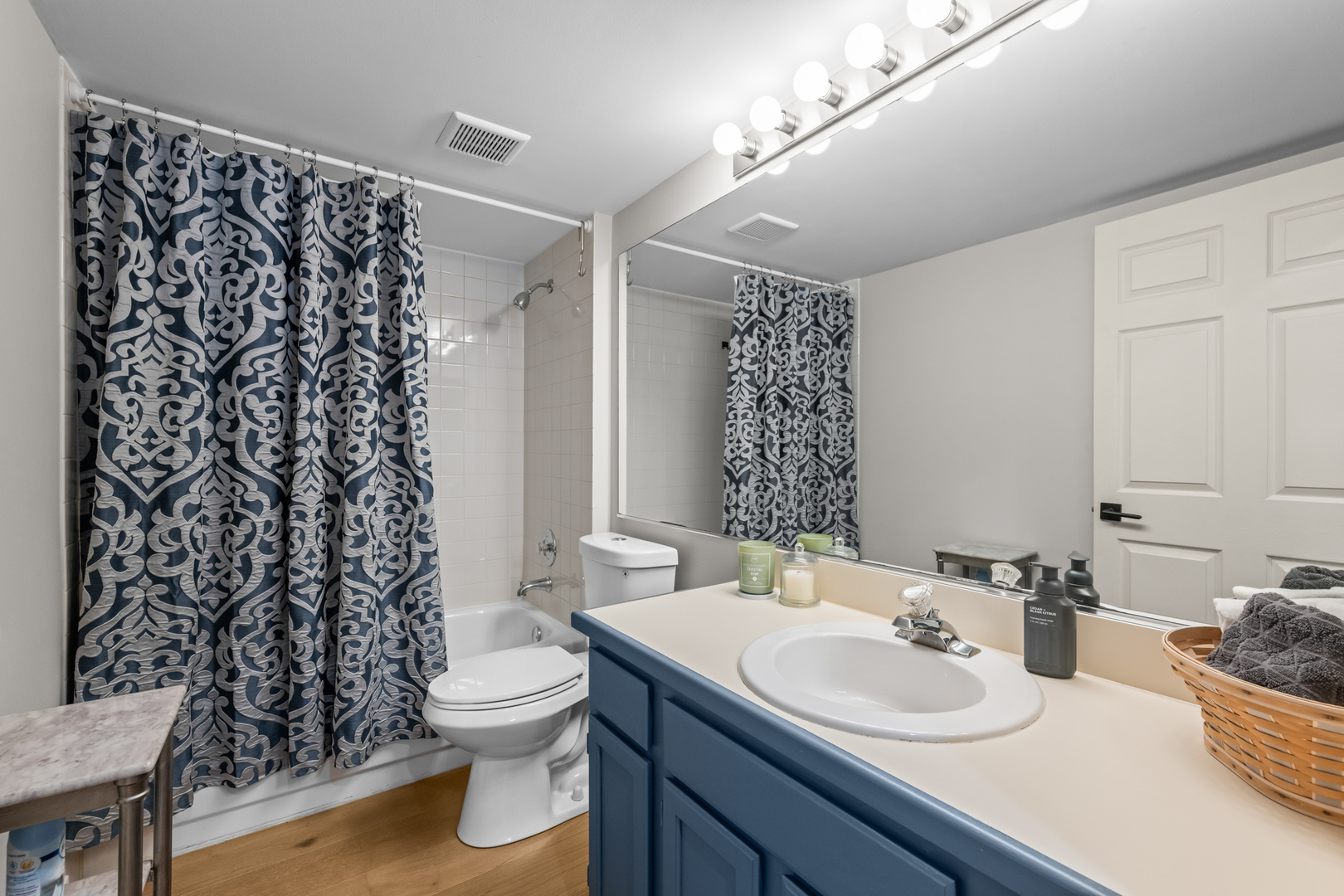 607 Stone Brook Court #47-1, Elk Grove Village, IL 60007