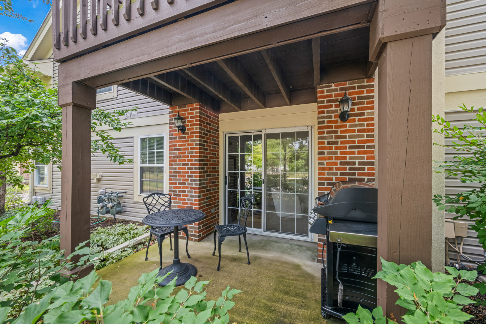 607 Stone Brook Court #47-1, Elk Grove Village, IL 60007