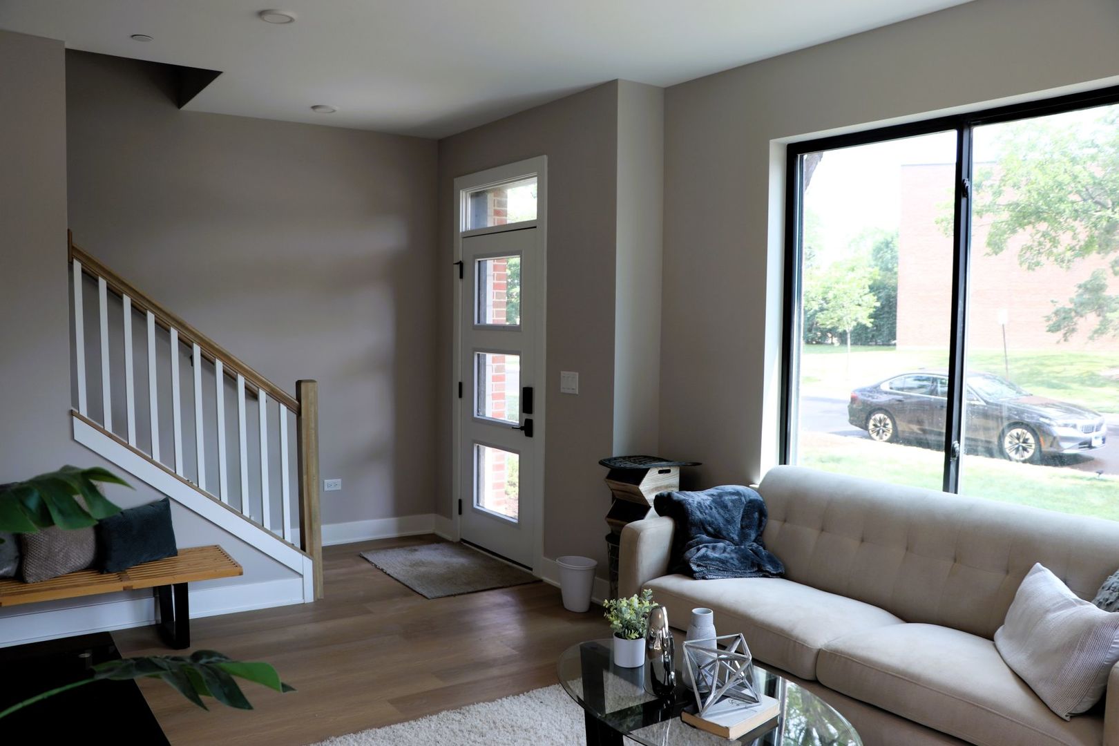 320 school Street #350, Mount Prospect, IL 60056