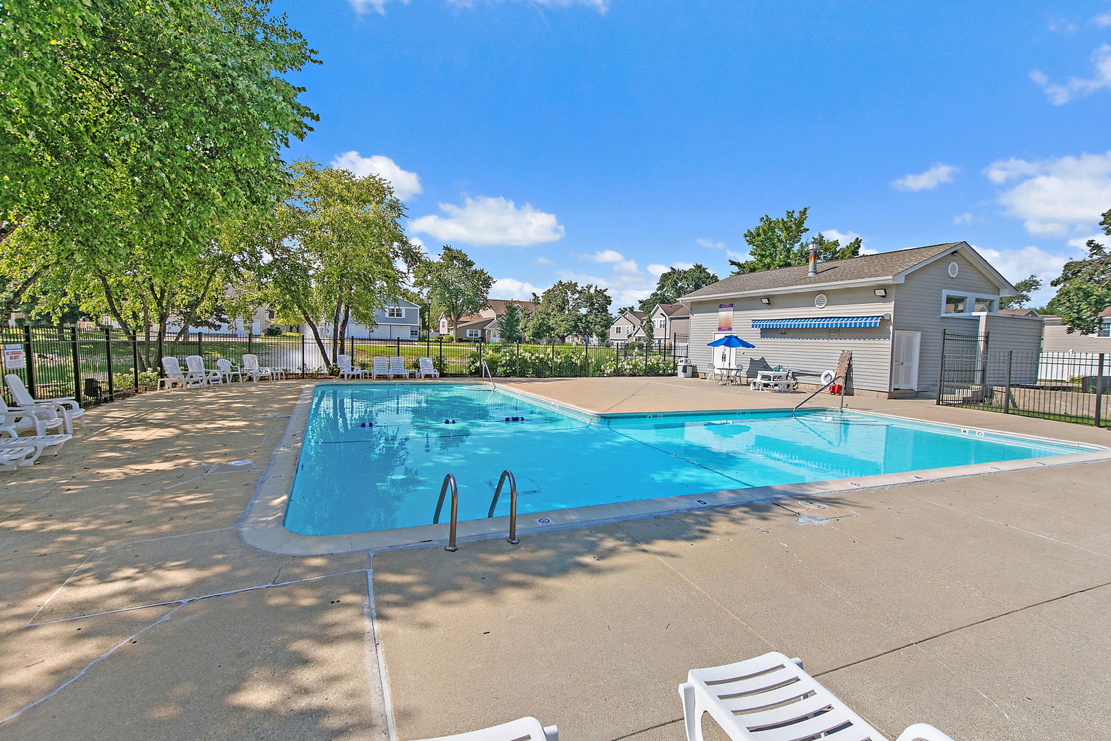1605 Woodcutter Lane #A, Wheaton, IL 60189