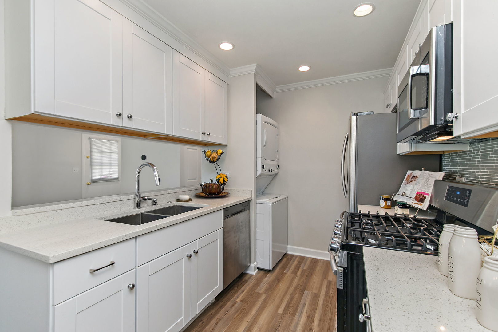 1605 Woodcutter Lane #A, Wheaton, IL 60189