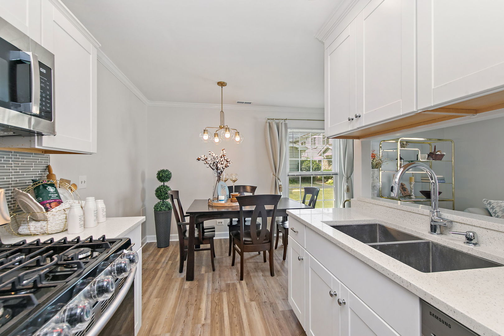 1605 Woodcutter Lane #A, Wheaton, IL 60189