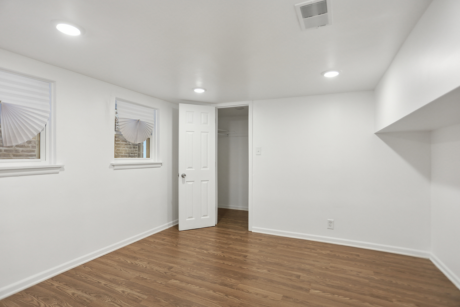 5257 W Van Buren Street, Chicago, IL 60644