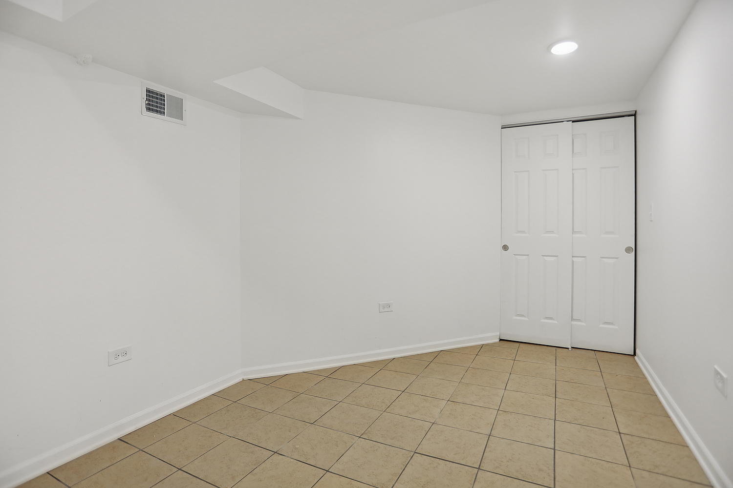 5257 W Van Buren Street, Chicago, IL 60644