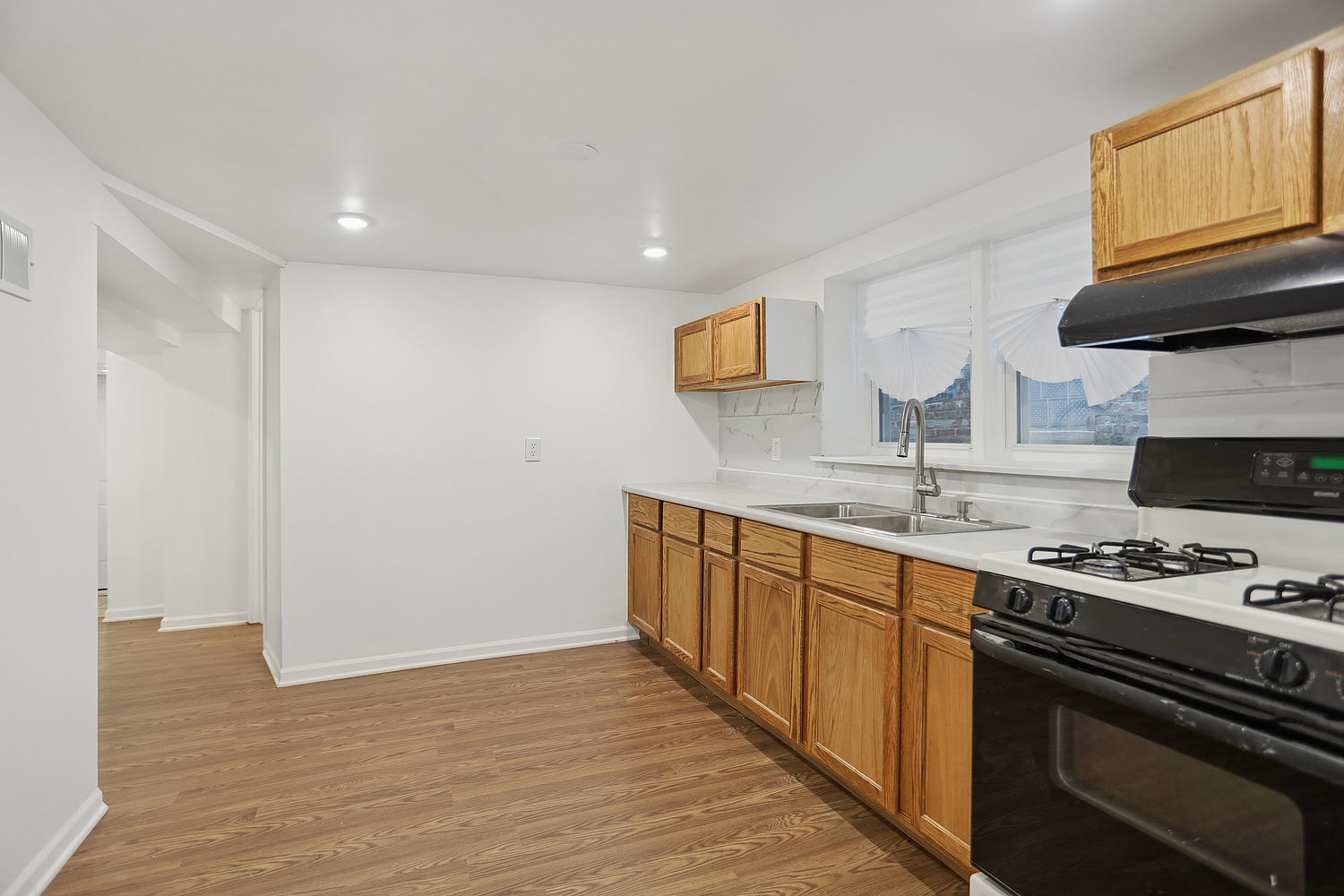 5257 W Van Buren Street, Chicago, IL 60644