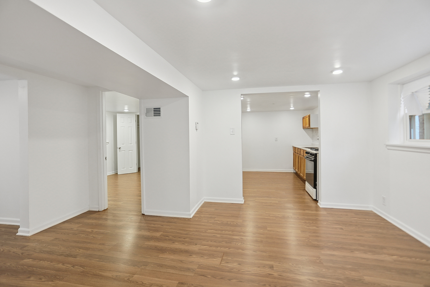 5257 W Van Buren Street, Chicago, IL 60644