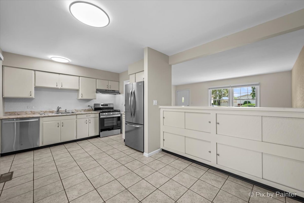 1505 Cypress Court, Hanover Park, IL 60133