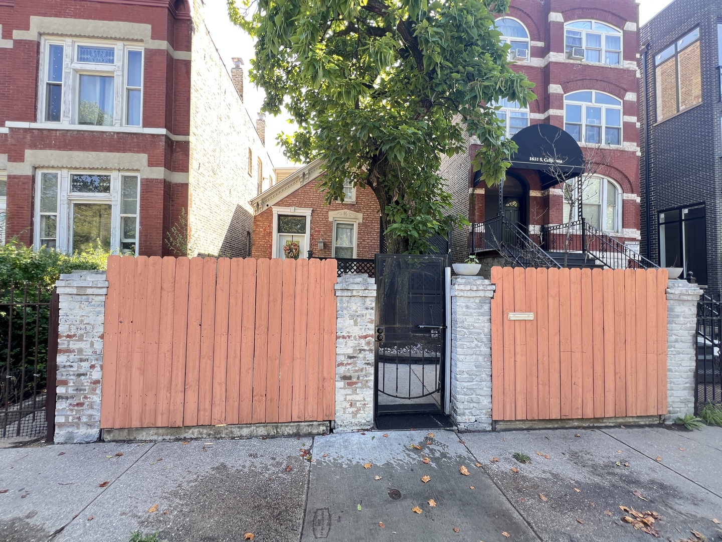 1629 S California Avenue, Chicago, IL 60608