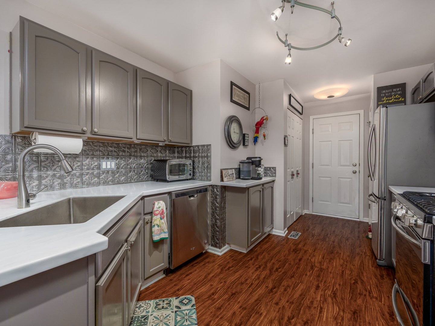 1549 Brompton Lane, Crystal Lake, IL 60014