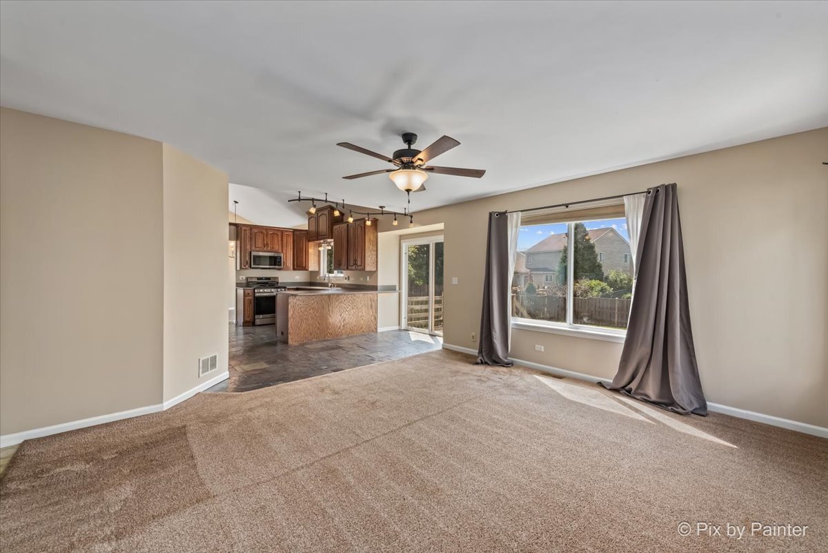 3021 Melbourne Lane, Lake In The Hills, IL 60156