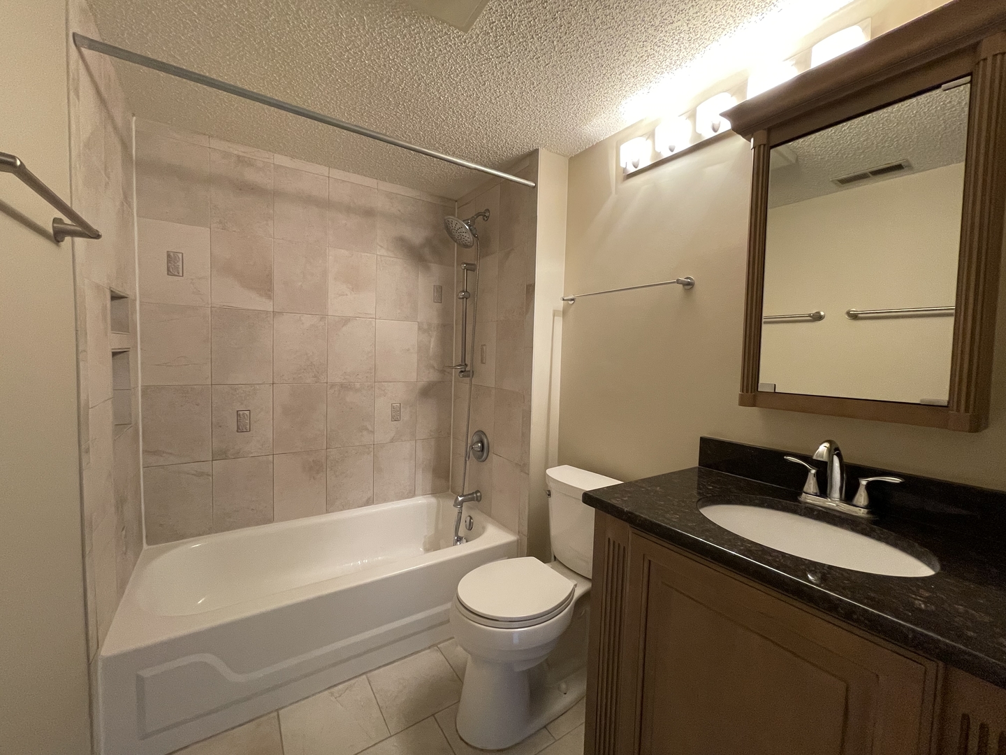 511 Aurora Avenue #608, Naperville, IL 60540