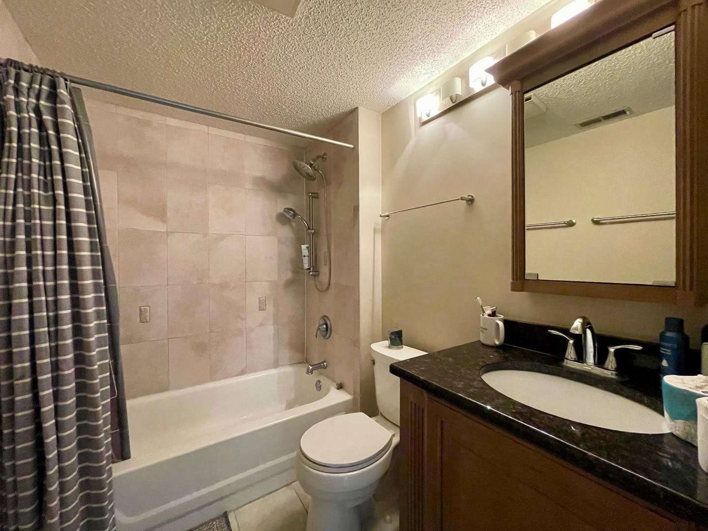 511 Aurora Avenue #608, Naperville, IL 60540