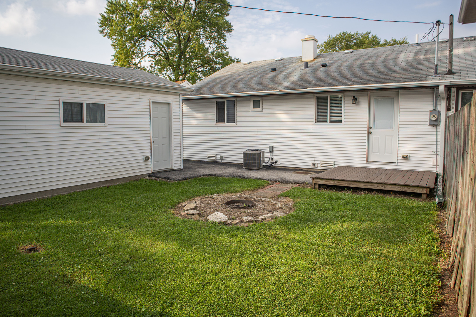 4560 W 89th Street, Hometown, IL 60456