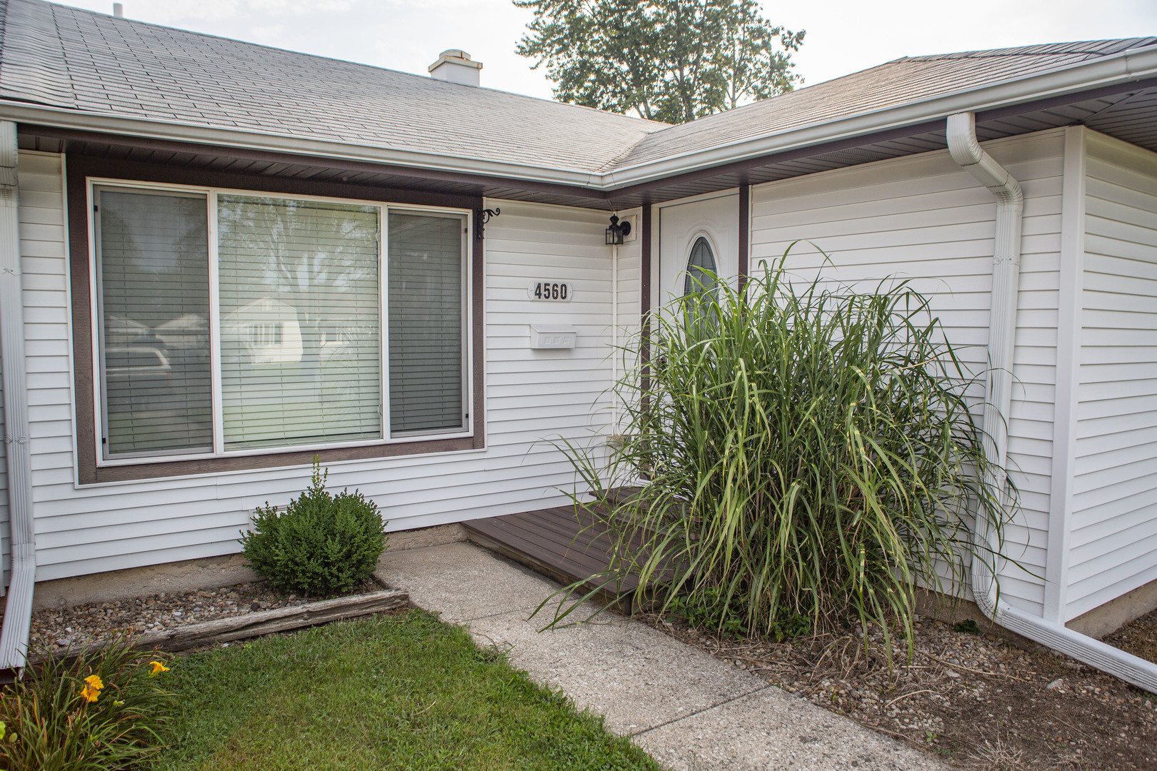 4560 W 89th Street, Hometown, IL 60456