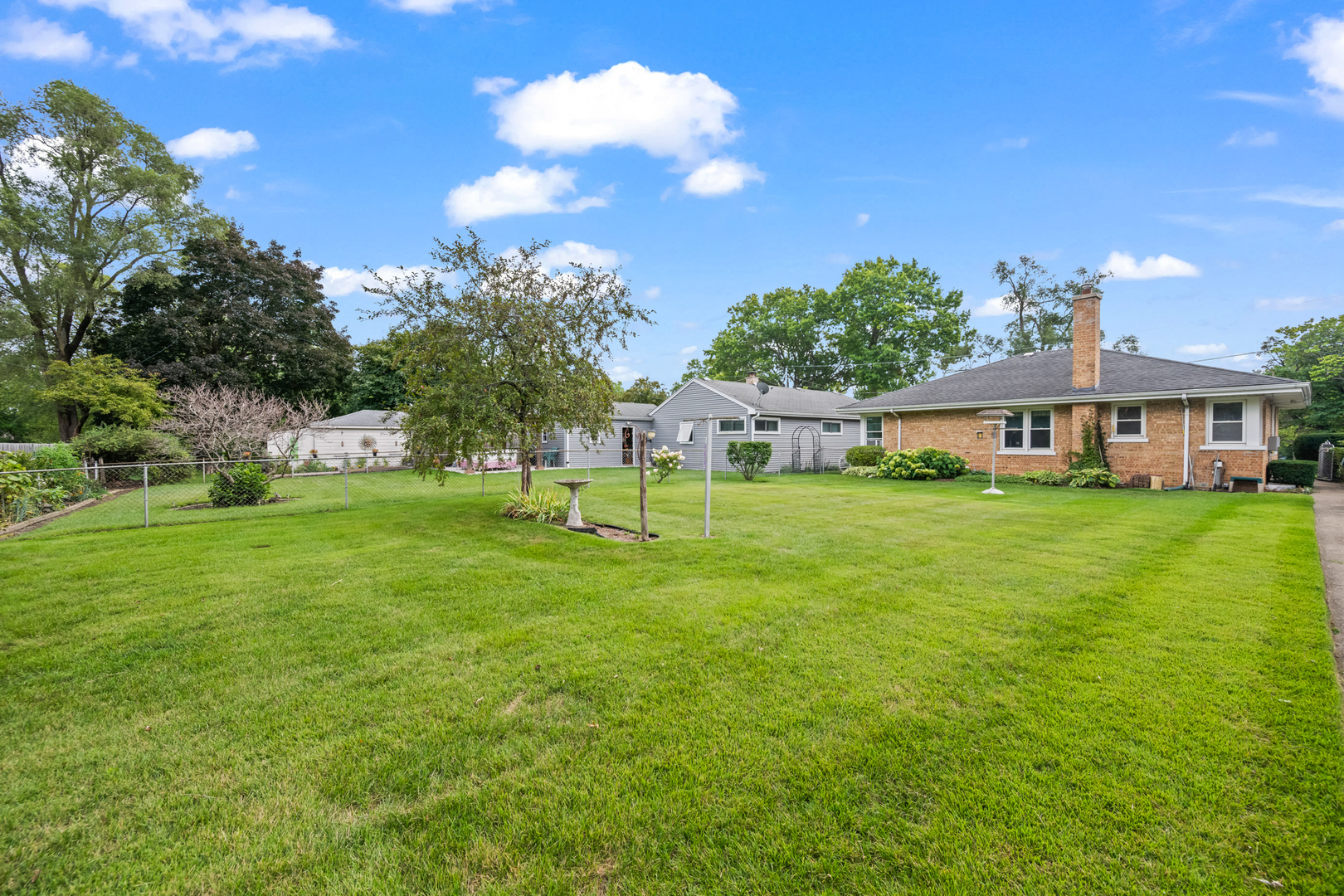 100 E Washington Street, Palatine, IL 60067