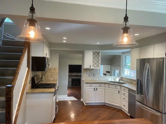 630 McKinley Avenue, Libertyville, IL 60048