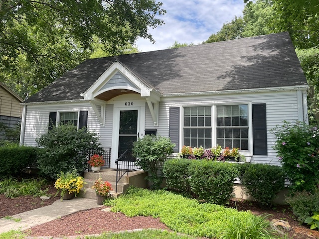 630 McKinley Avenue, Libertyville, IL 60048