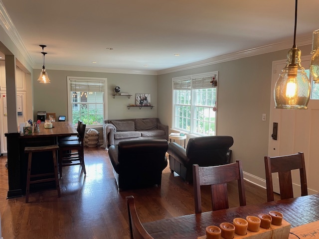 630 McKinley Avenue, Libertyville, IL 60048