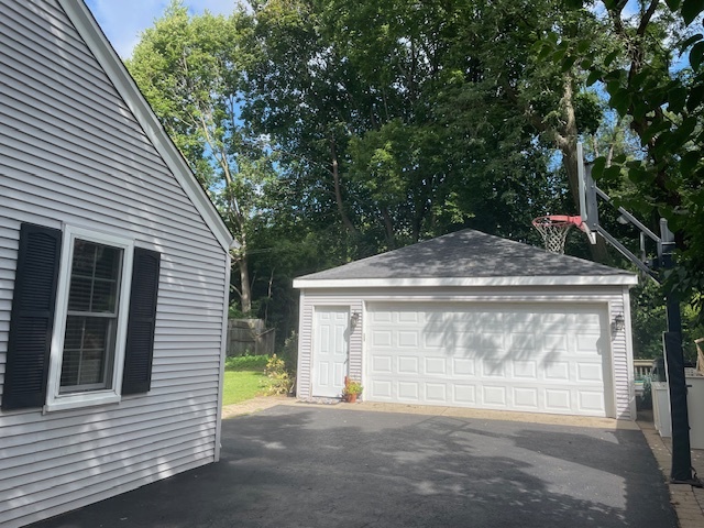 630 McKinley Avenue, Libertyville, IL 60048