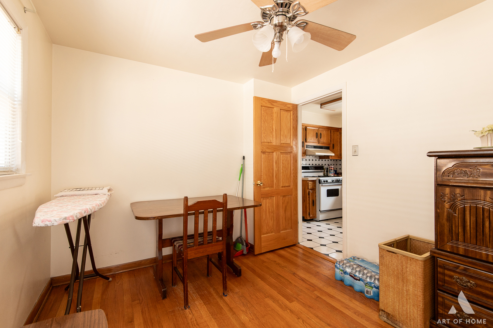 6857 W 63rd Place, Chicago, IL 60638