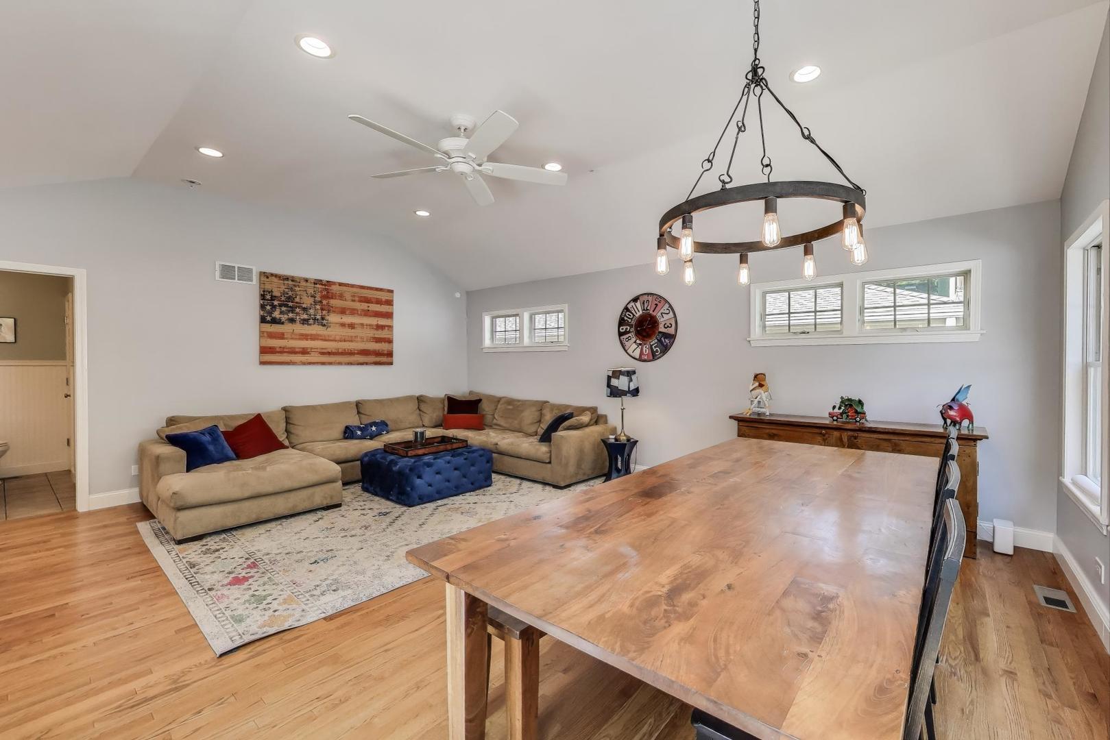310 Carter Street, Libertyville, IL 60048