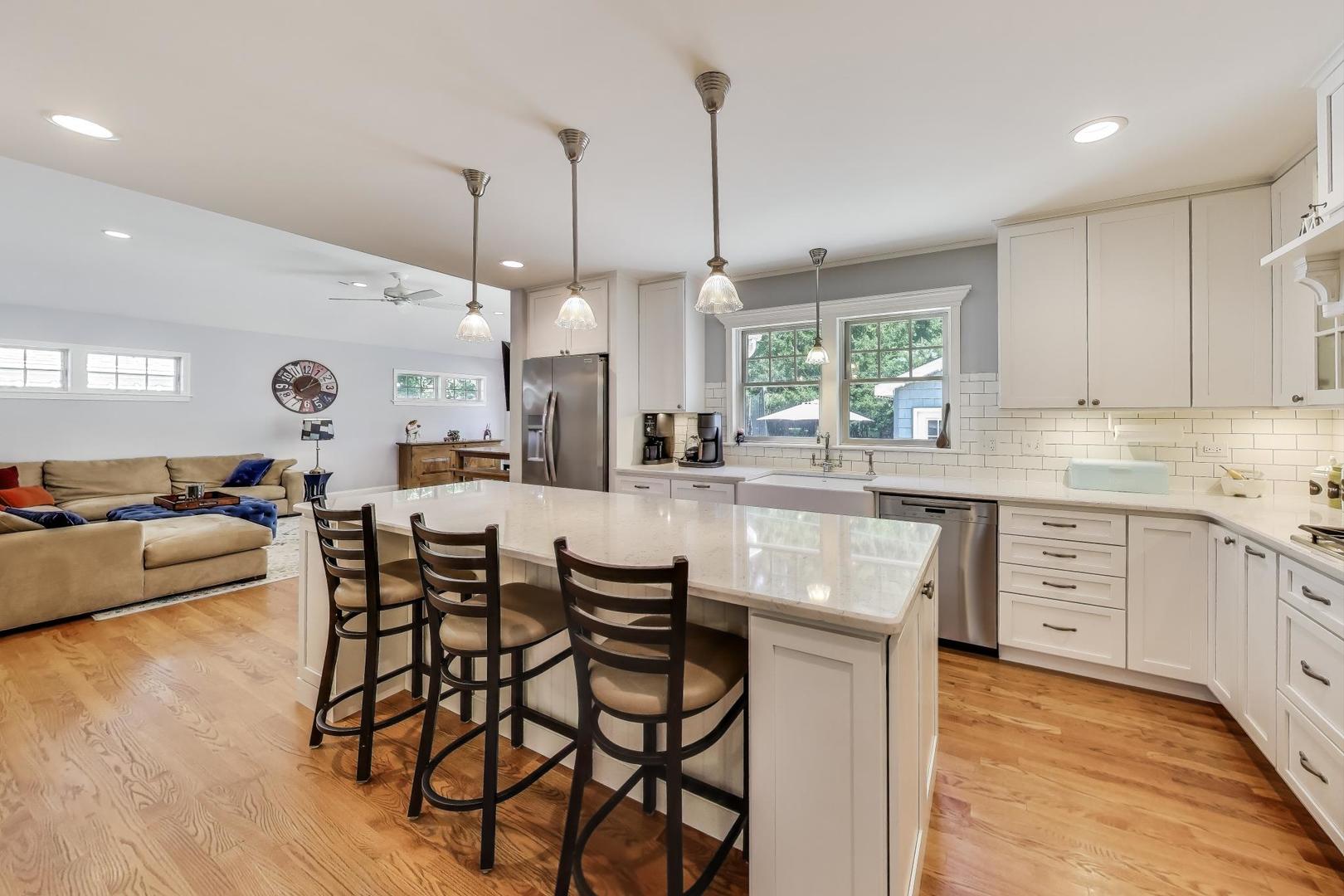 310 Carter Street, Libertyville, IL 60048