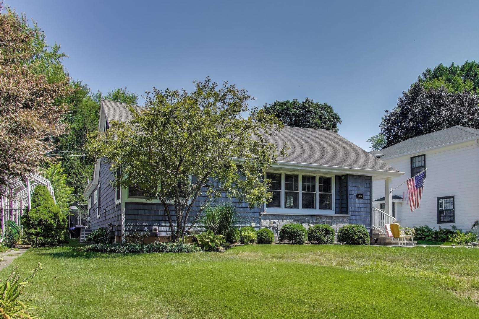 310 Carter Street, Libertyville, IL 60048