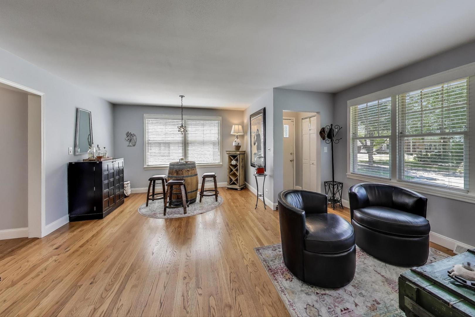 310 Carter Street, Libertyville, IL 60048