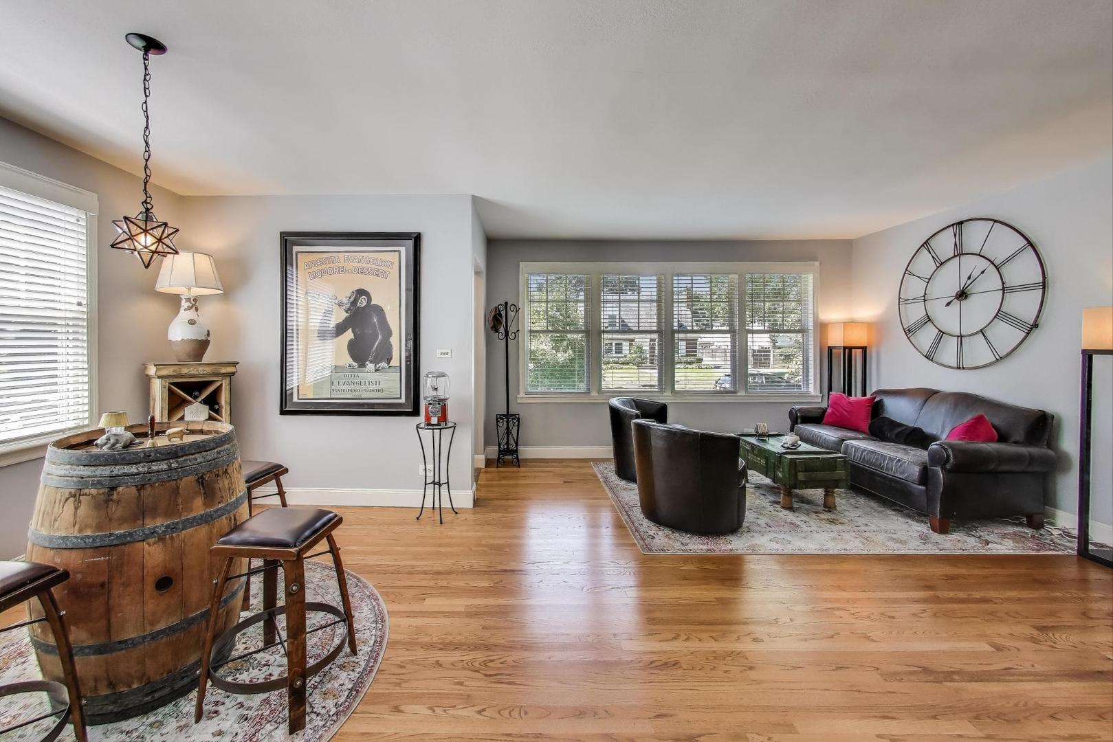 310 Carter Street, Libertyville, IL 60048