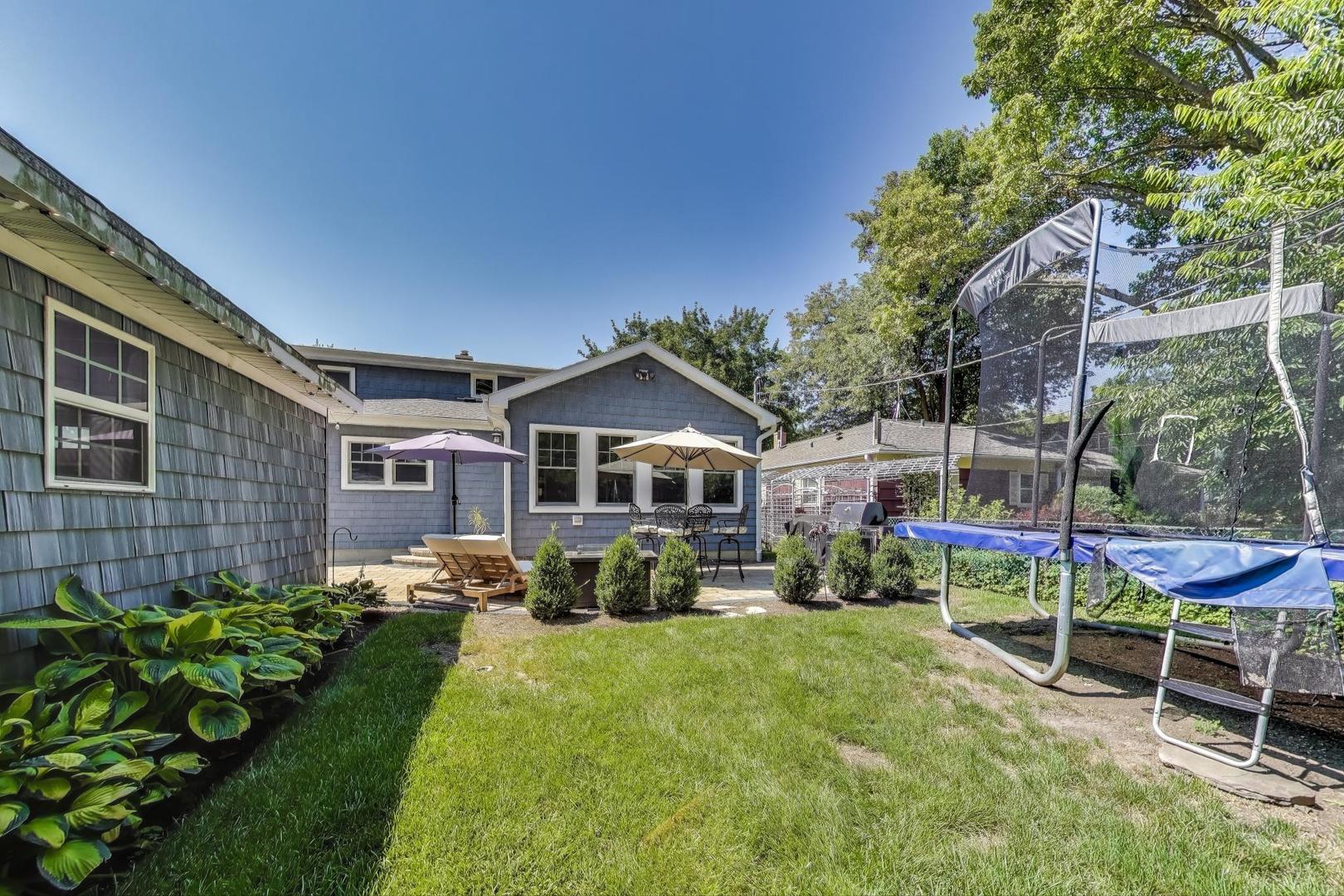 310 Carter Street, Libertyville, IL 60048