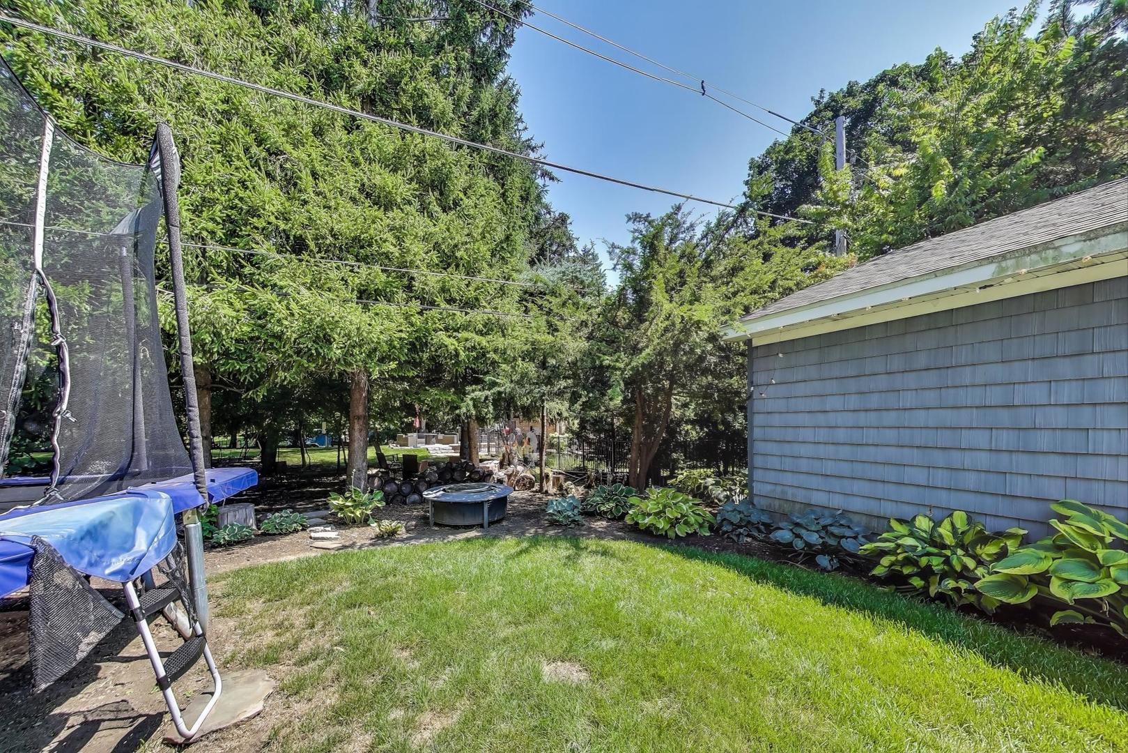 310 Carter Street, Libertyville, IL 60048