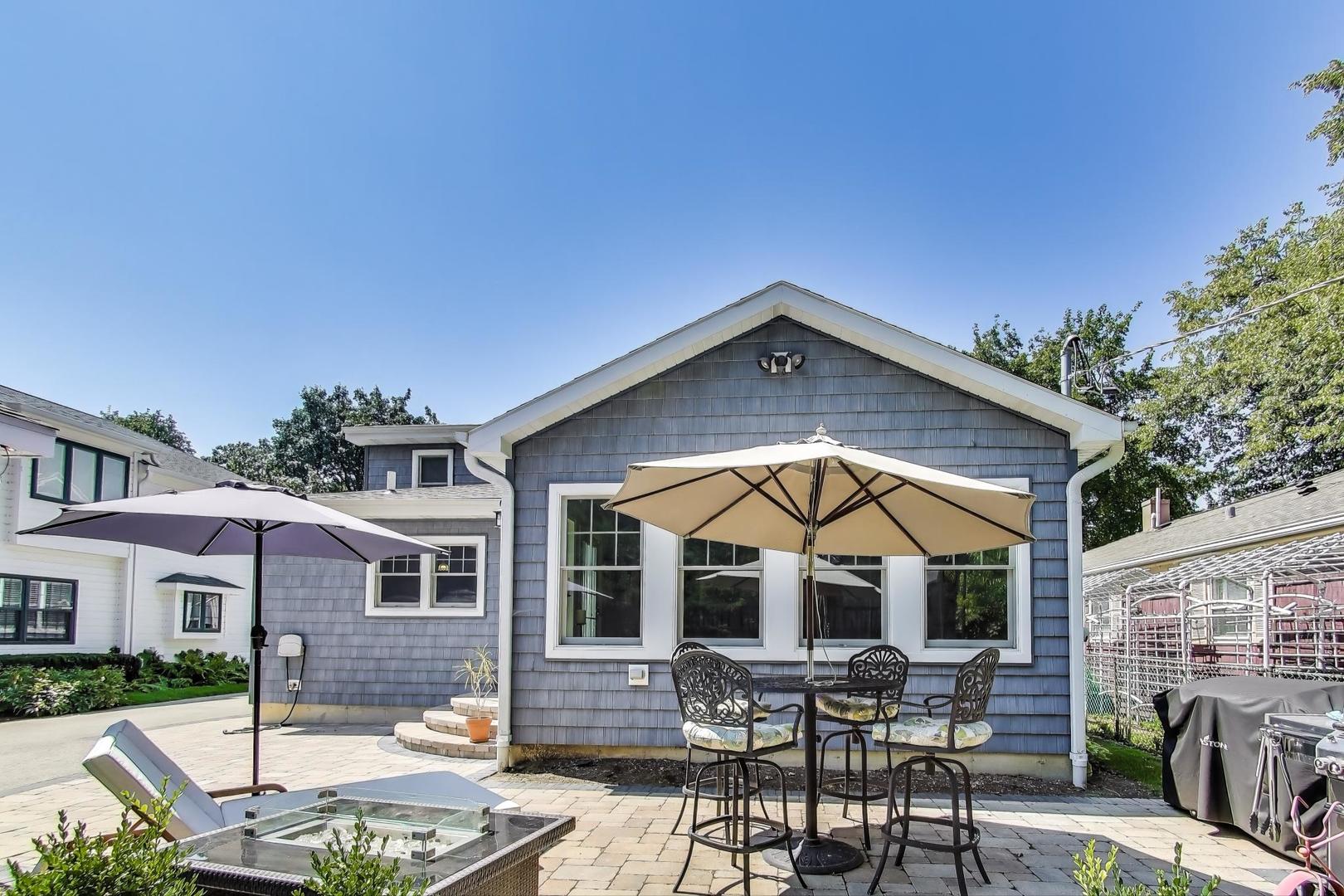 310 Carter Street, Libertyville, IL 60048