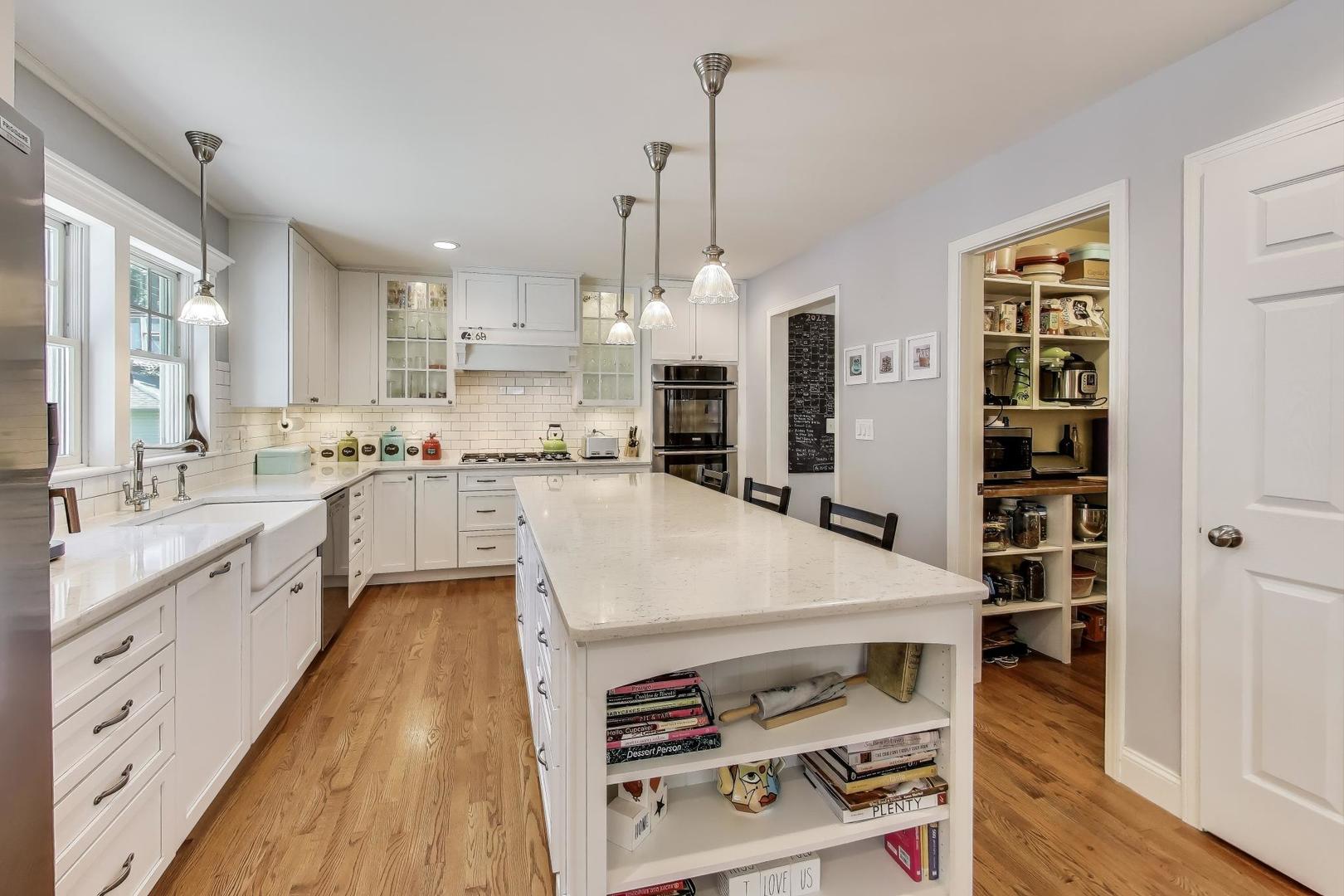 310 Carter Street, Libertyville, IL 60048