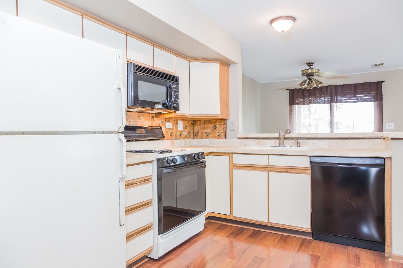 238 MANSFIELD Way, Roselle, IL 60172