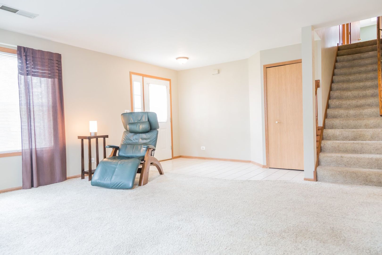 238 MANSFIELD Way, Roselle, IL 60172