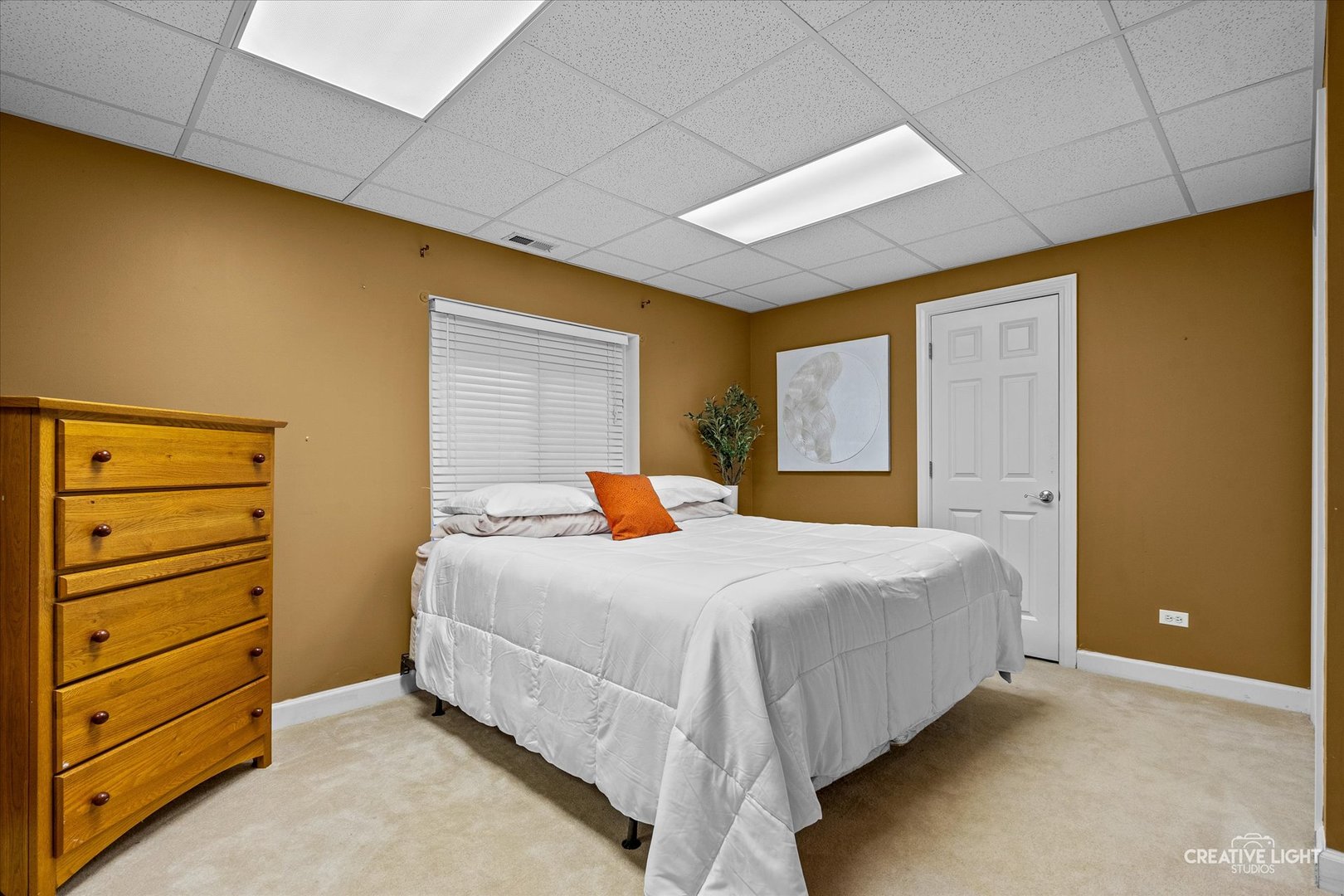 4811 Sebastian Court, Naperville, IL 60564