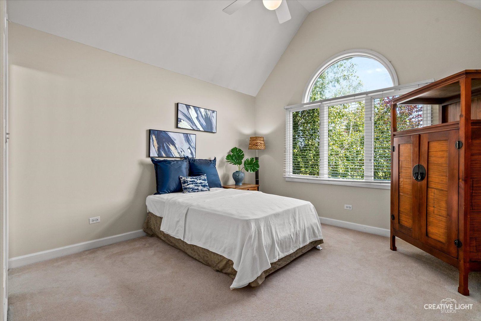 4811 Sebastian Court, Naperville, IL 60564