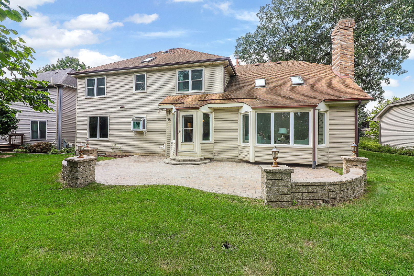 1736 Mundelein Road, Naperville, IL 60540