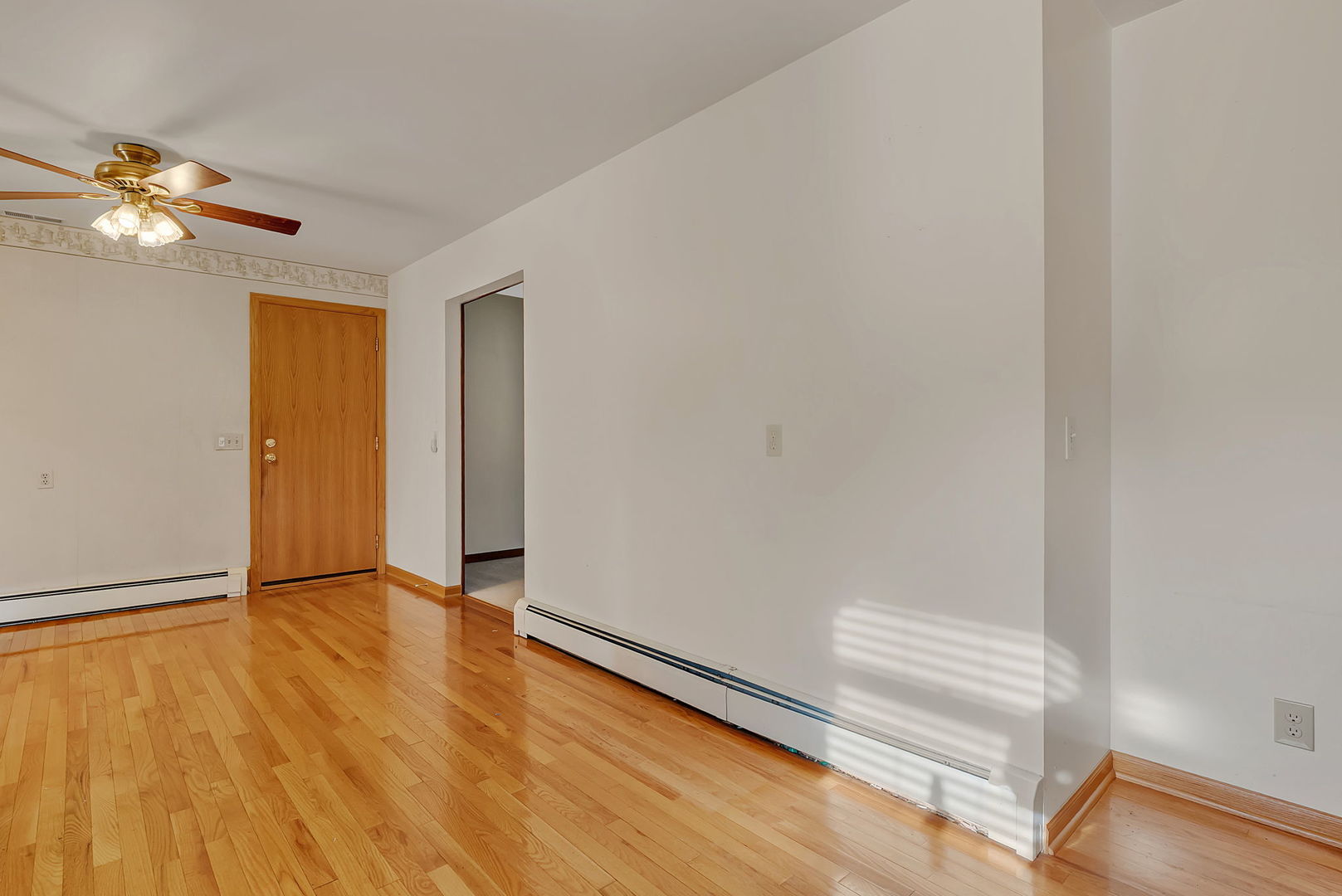 19 Willow Lane, Bristol, IL 60512