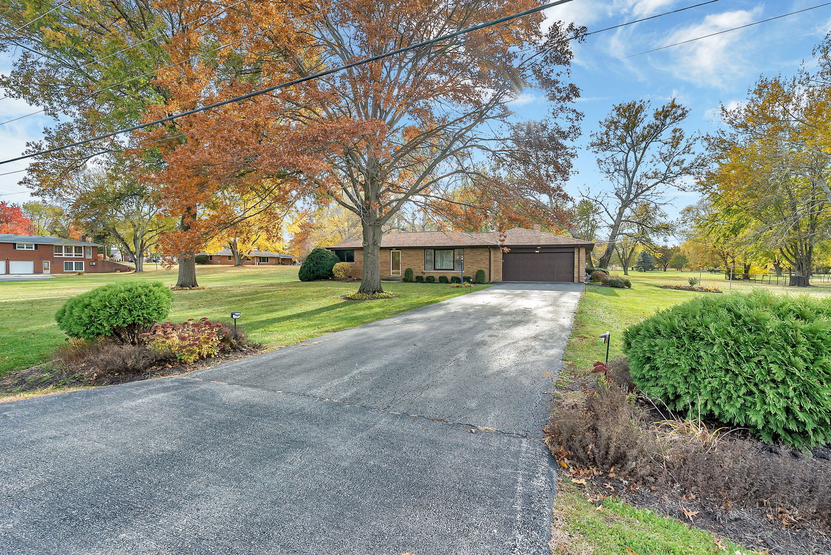 19 Willow Lane, Bristol, IL 60512