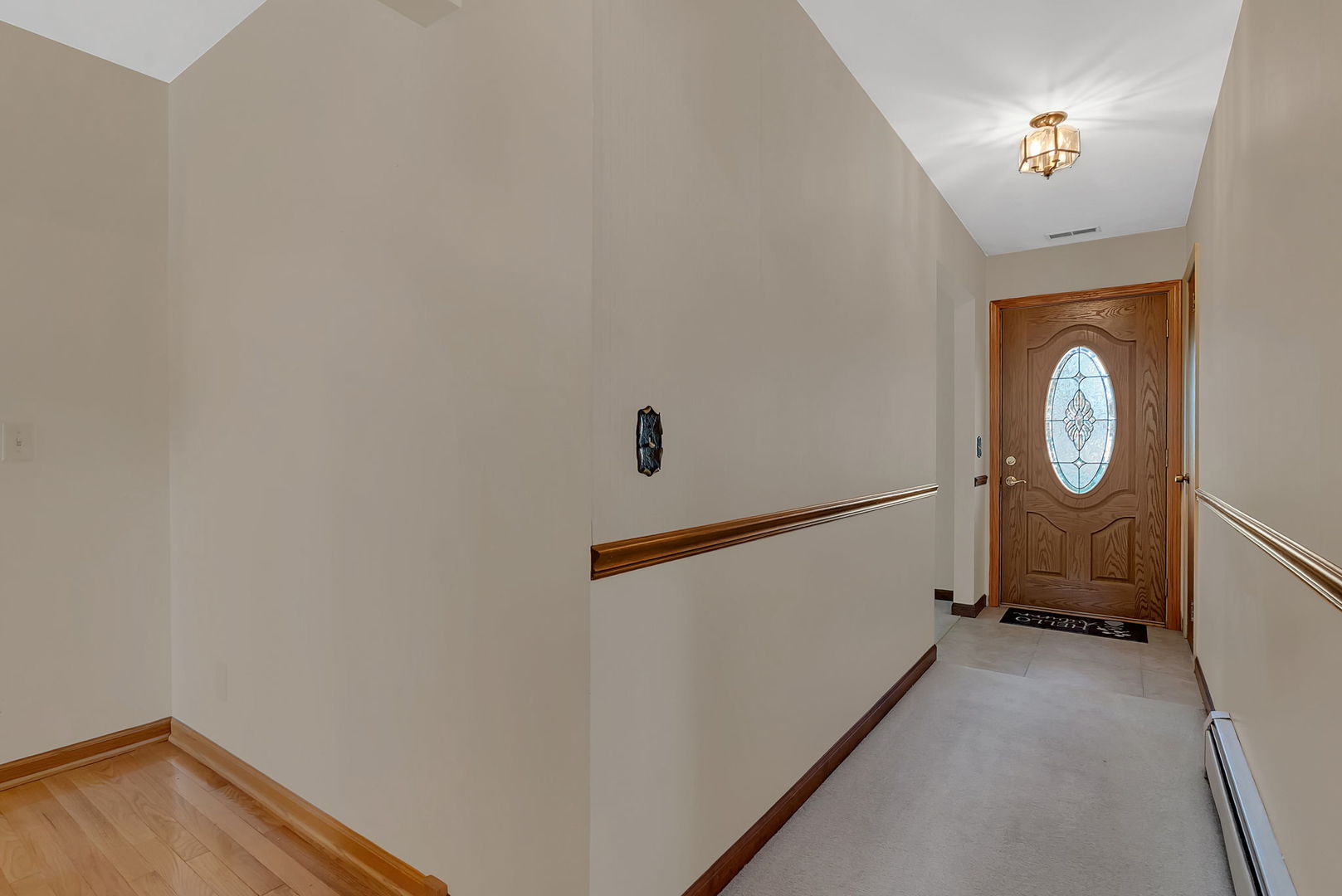 19 Willow Lane, Bristol, IL 60512