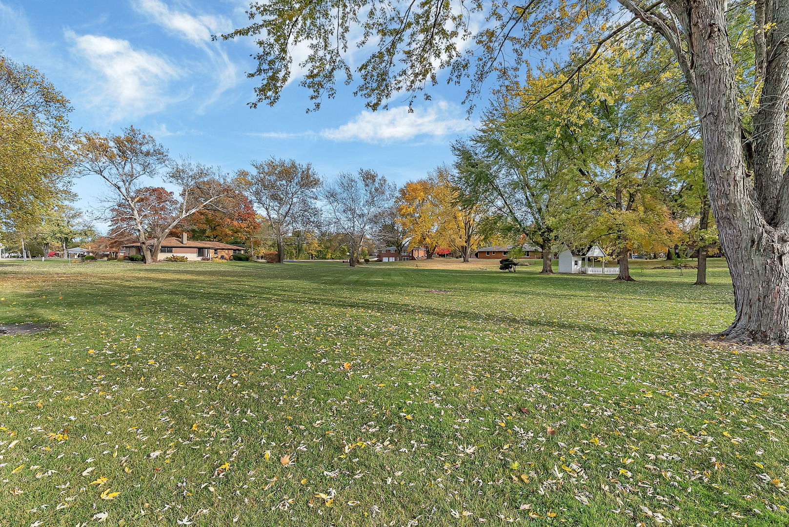 19 Willow Lane, Bristol, IL 60512