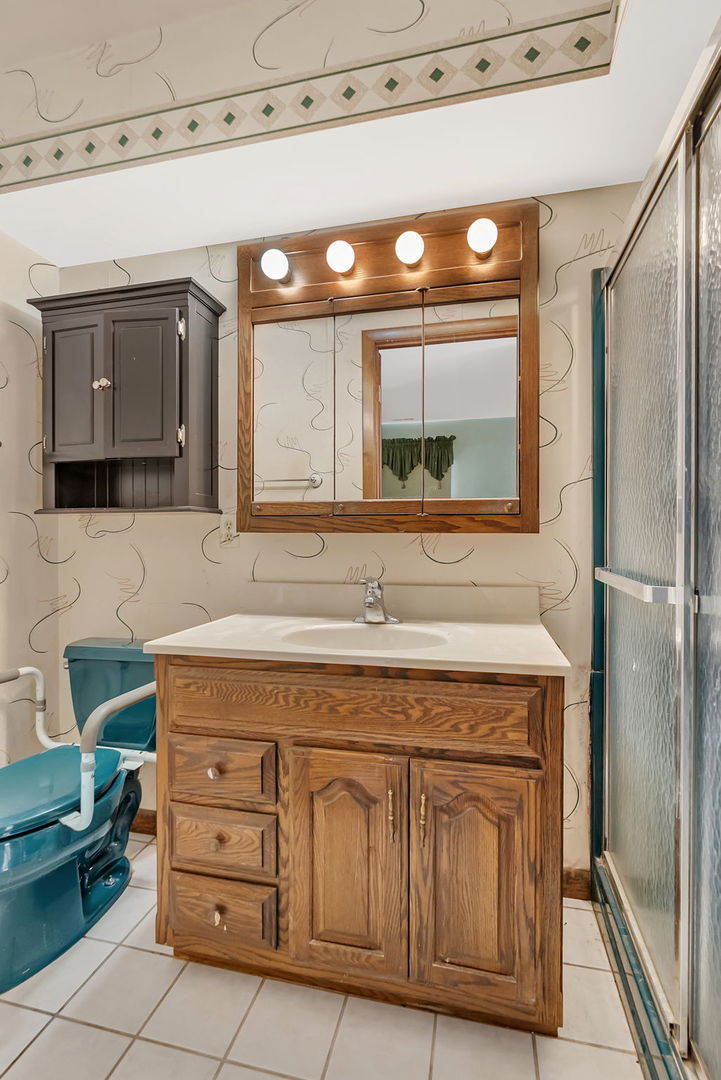 19 Willow Lane, Bristol, IL 60512