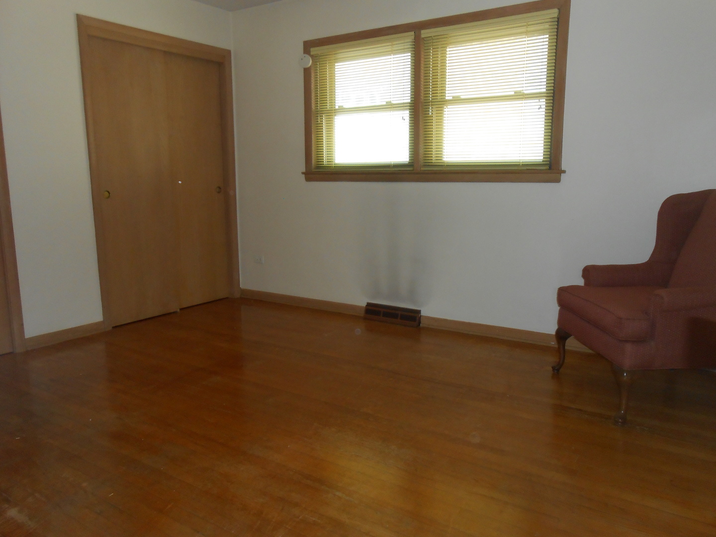 6059 S MASSASOIT Avenue, Chicago, IL 60638