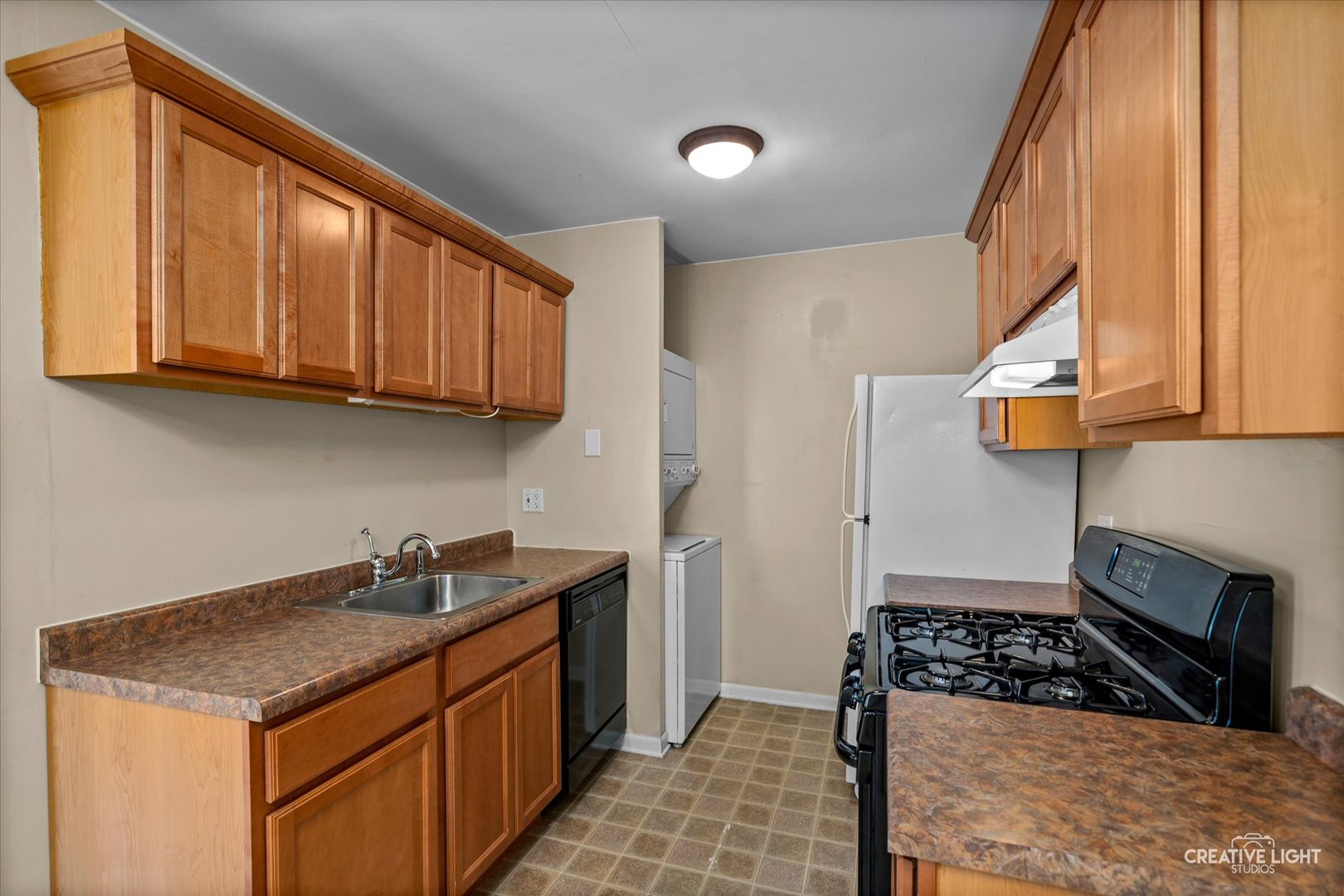 1489 Woodcutter Lane #A, Wheaton, IL 60189