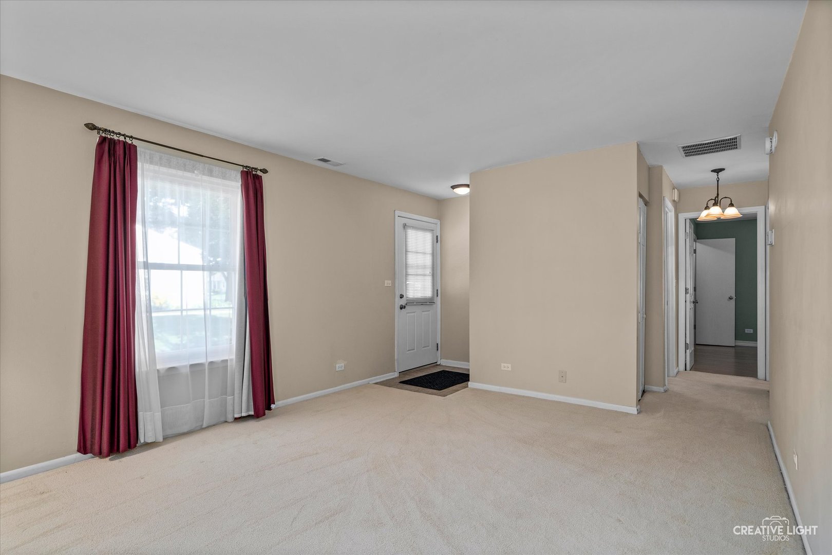 1489 Woodcutter Lane #A, Wheaton, IL 60189